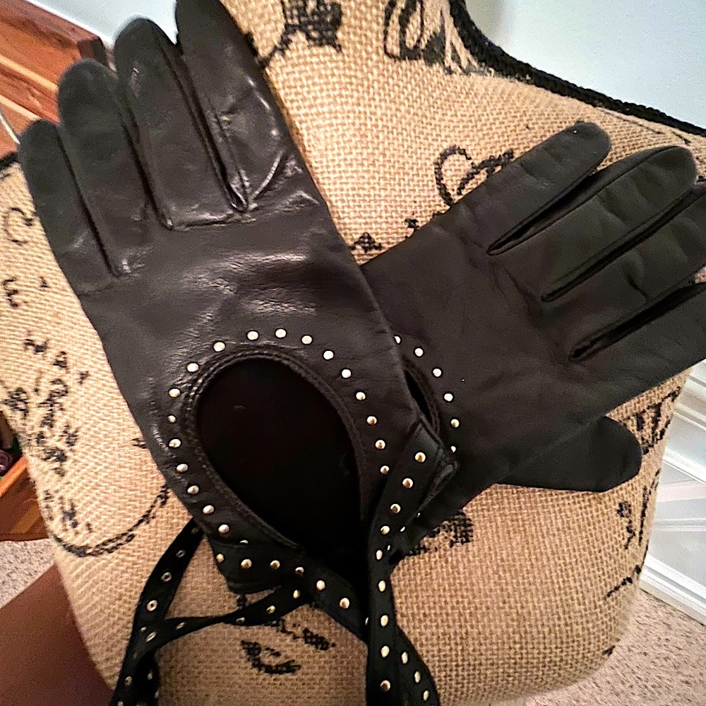 Club Monaco Leather Gloves